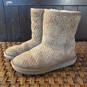 Kids Ugg Classic II Graphic Stitch Boot